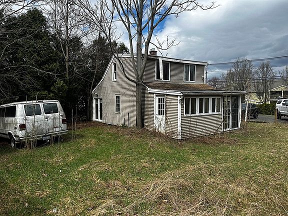 3rd image of 109 Somers Rd