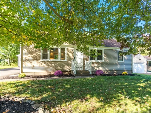 222 Robbins Ave, Newington, CT 06111