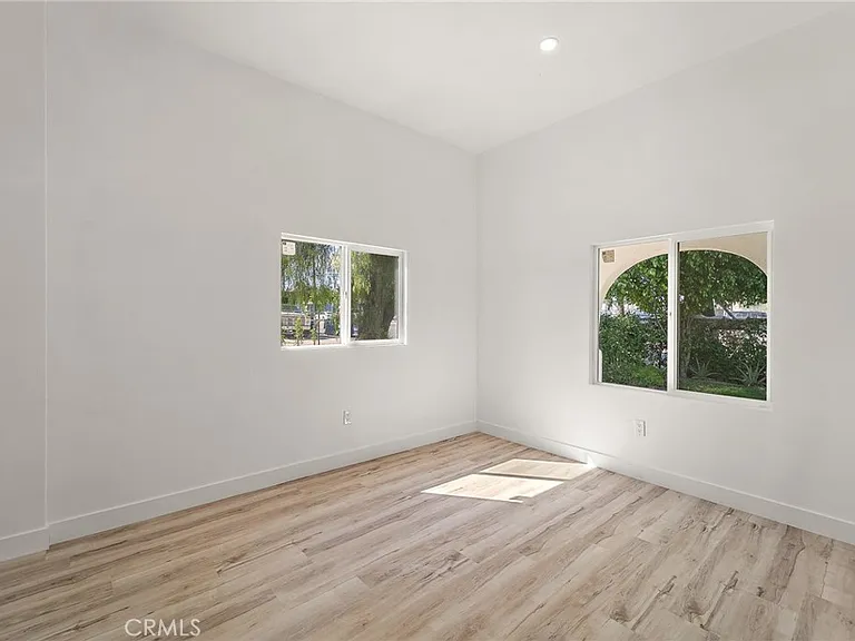 10730 Strathern St — Photo 11