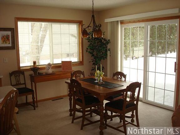 4th image of 513 4th Ave NE