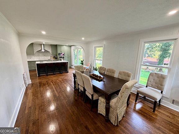 3rd image of 4992 Green Oak Dr SW