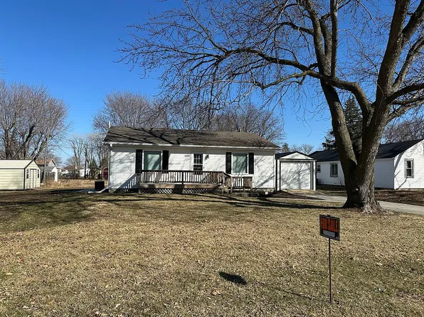 405 N 10th St, Tekamah, NE 68061