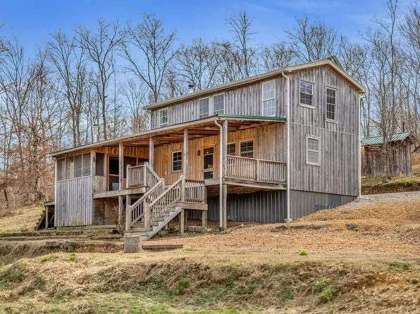 7305 Roan Creek Rd, Lobelville, TN 37097