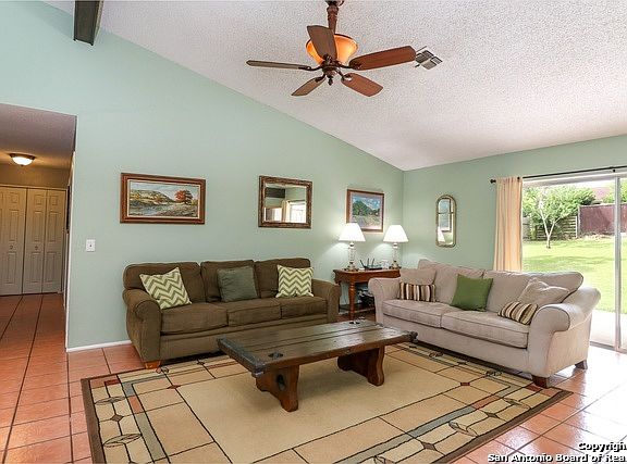 5th image of 7914 Grass Hollow St