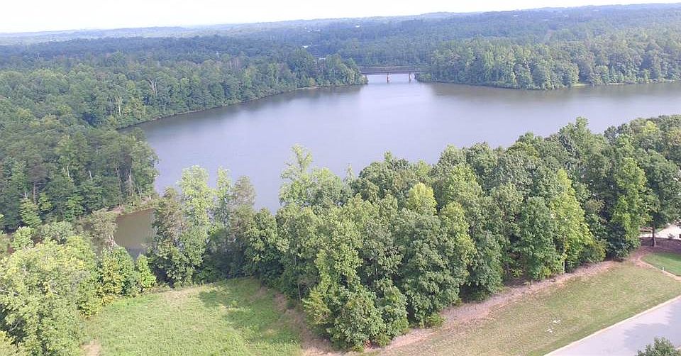 1st image of 417 Twin Springs Dr