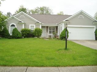 22430 Country Meadows Ln, Strongsville, OH 44149