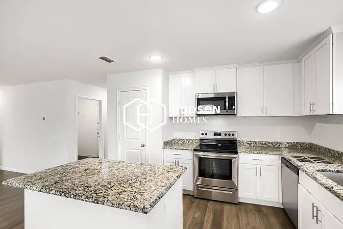 2904 Emma Ln — Photo 6