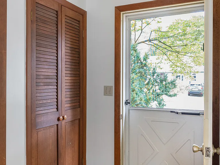 250 Grey Birch Dr — Photo 13