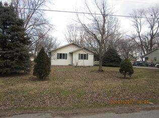 2852 N 26th St, Decatur, IL 62526