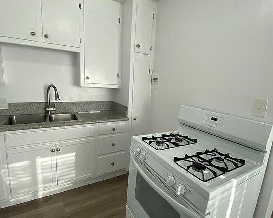 5th image of 241 4th Ave APT 5