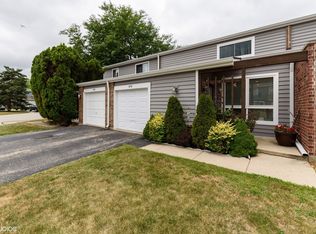 470 Harmony Dr, Wheeling, IL
