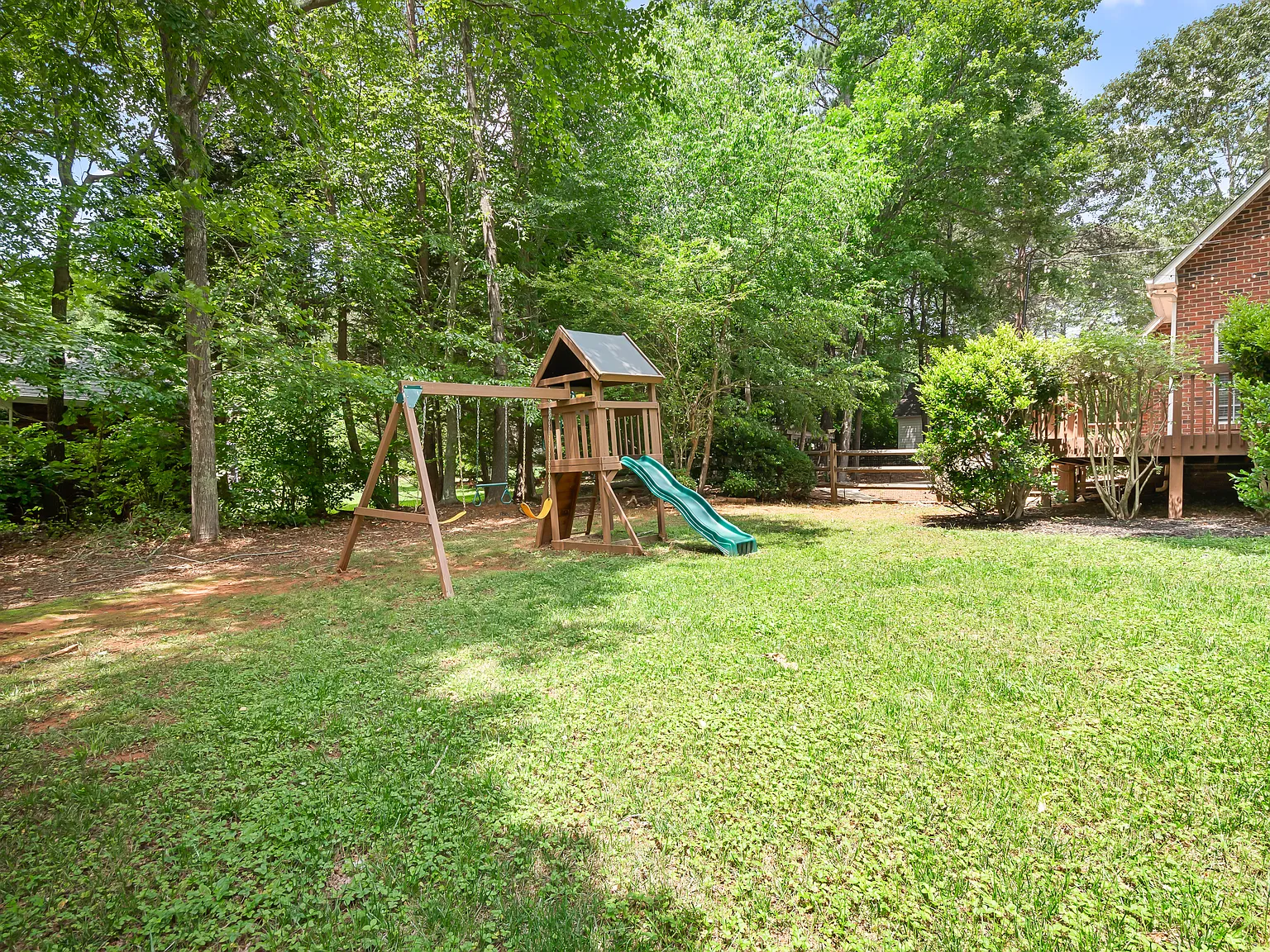 3 bed, 2.5 bath, 1862 sqft, $2,900 — Photo 3