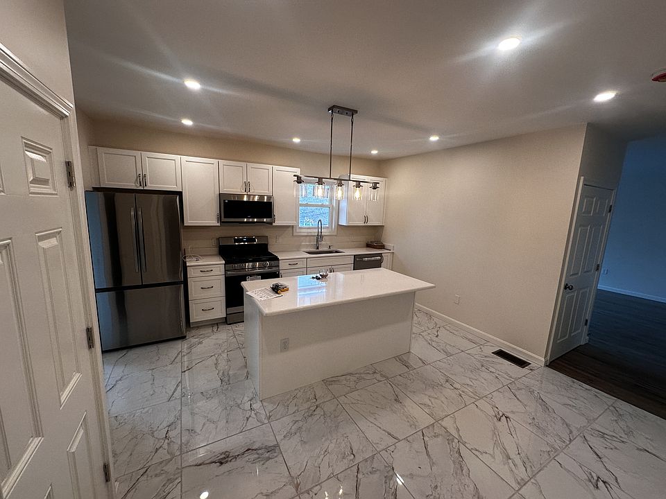 1st image of 449 Cedar Grove St #1