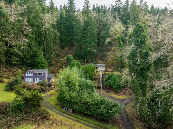 1044 22nd St, Astoria, OR 97103