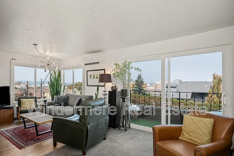 214 W 6th Ave