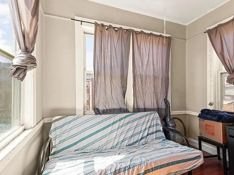 28 Glenville Ave #8 — Photo 6