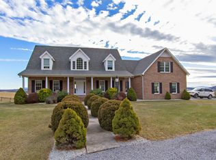 411 Apple Valley Dr, Max Meadows, VA 24360