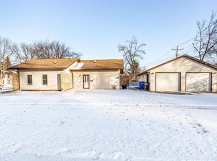 2515 2nd St N, Fargo, ND 58102