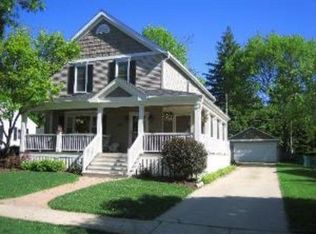 414 Davis St, Downers Grove, IL 60515