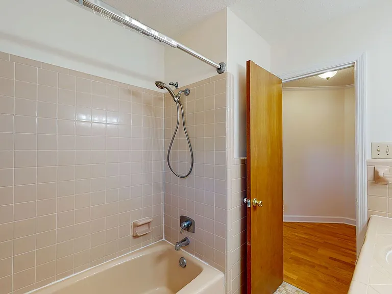 4015 Freedom Way — Photo 37