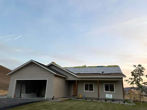 107 Billings Ct, Bellevue, ID 83313