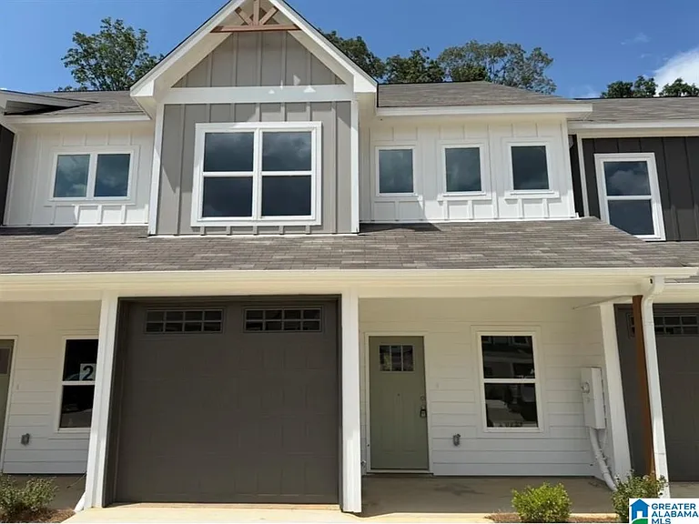 22100 Cove Ln #1 — Photo 3