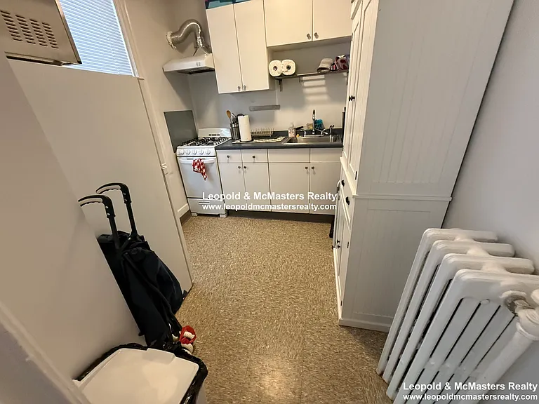 24 Mt. Vernon St apartment — Photo 35