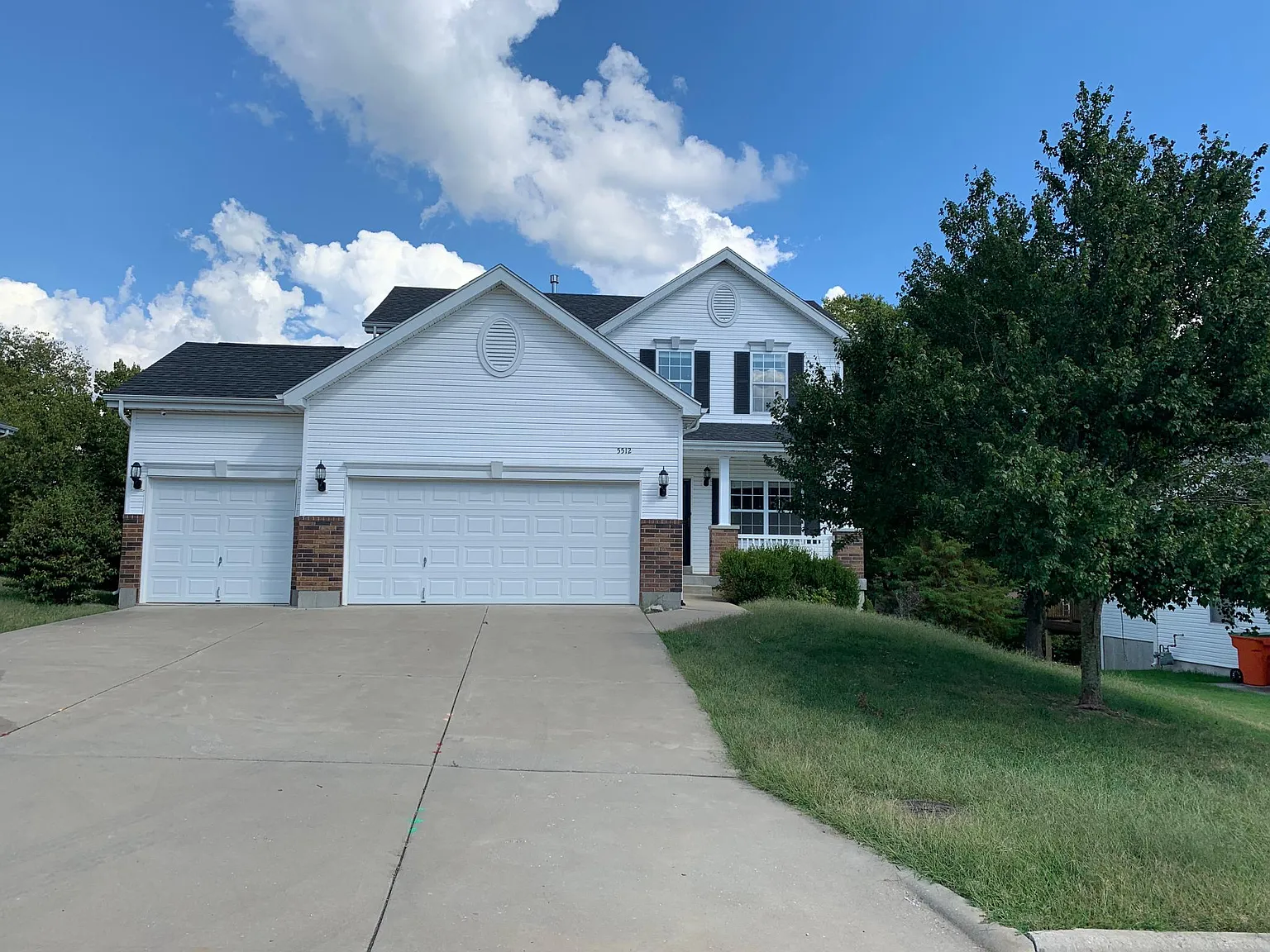 4 bed, 2456 sqft, $2,350 — Photo 1