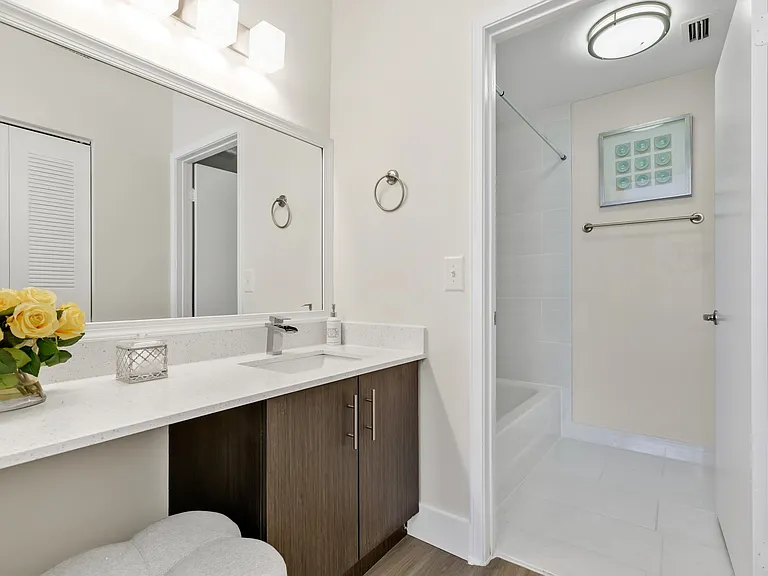B2 Marseille - 3-Story Townhomes