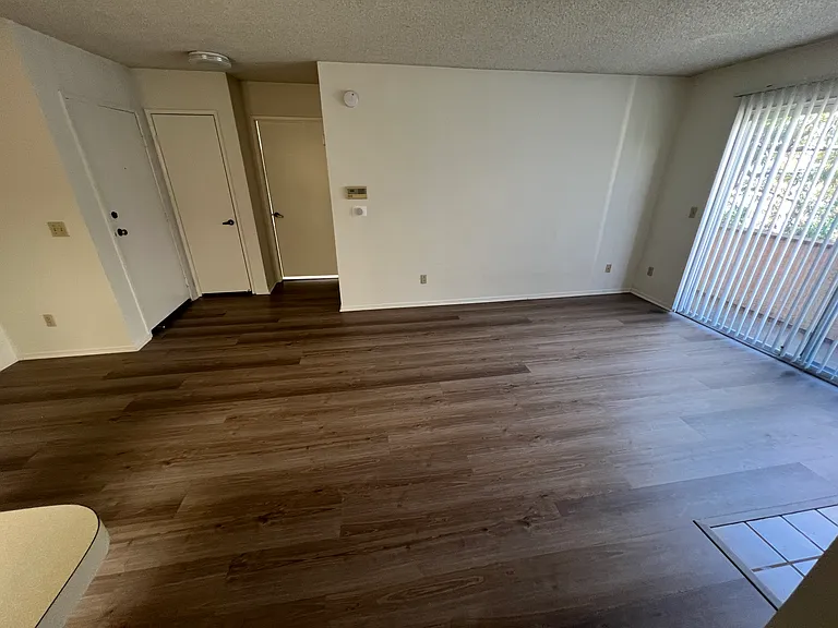22501 Del Valle — Photo 24