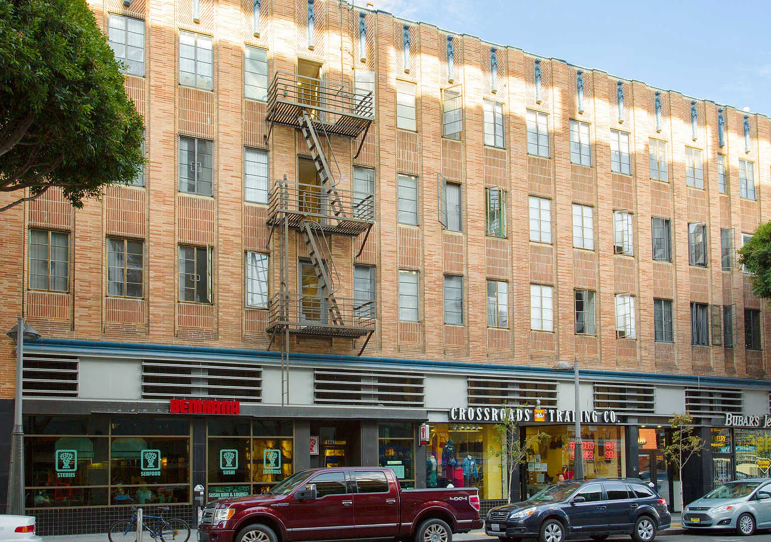 Vintage at 425 Broadway — Photo 1
