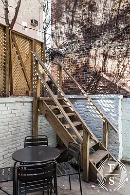 Rented by Pomona Malone Inc | media 23