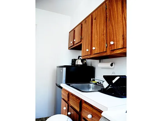 Sold by Aclawrence | media 13