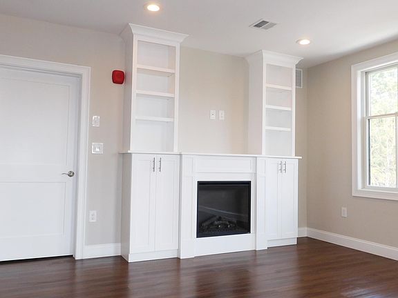 5th image of 321 Washington St APT 205