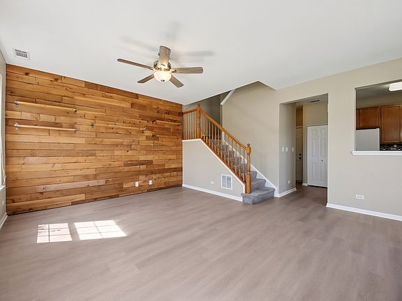 4th image of 2566 Providence Ave