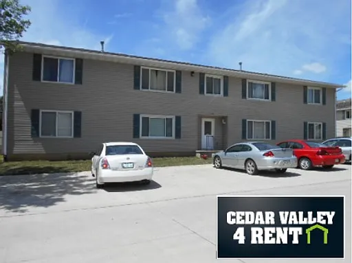 Cobblestone Apartments — Photo 1