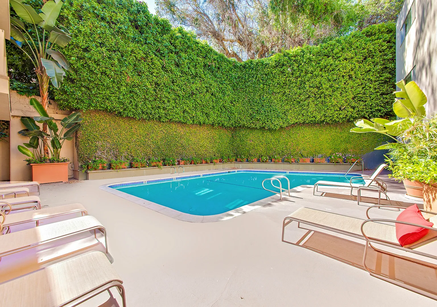 The Brentwood Tuscany — Photo 1
