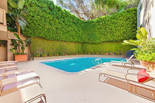 The Brentwood Tuscany Photo 1