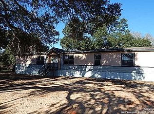 236 Lost Springs Dr, Floresville, TX 78114