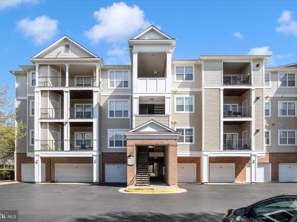 19620 Galway Bay Cir APT 103, Germantown, MD 20874
