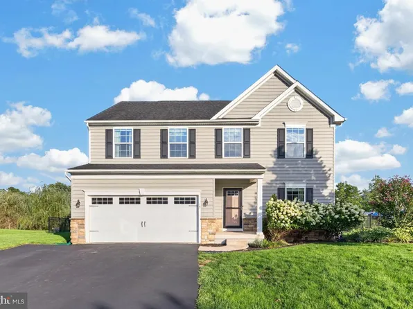 15 Blue Ridge Dr, Gilbertsville, PA 19525