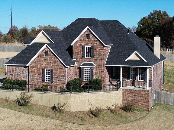 3rd image of 294 Arlington Way