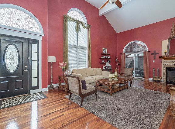3rd image of 23043 Bussey Dr