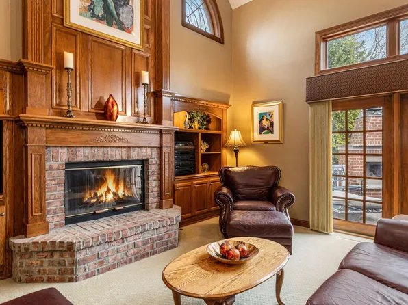 N27W5230 Hamilton ROAD, Cedarburg, WI 53012