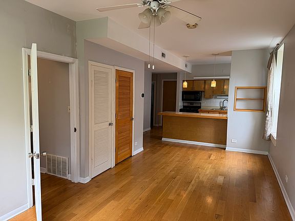 4th image of 1368 W Evergreen Ave APT 3F