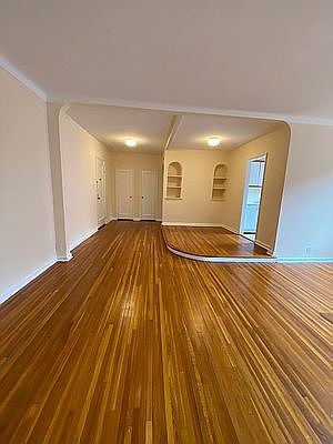 5th image of 6939 Yellowstone Blvd #11