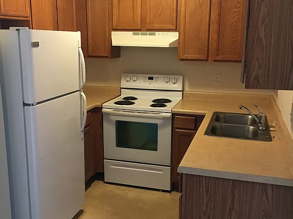 4th image of 630 N Shelby Pl APT 8