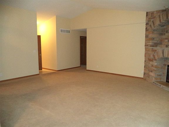 4th image of 968 Prescott Dr