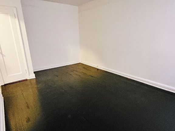 4th image of 30-53 29th St #3LL