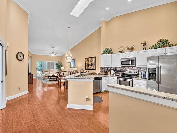 4th image of 9714 S Malvern Drive #9714